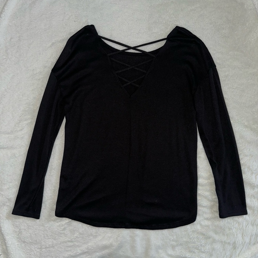 Long sleeve open back shirt